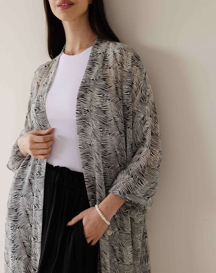 Summer Breeze Cardigan in Black